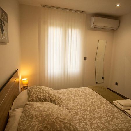 Appartement 1-4 Pers - Proche Paris, Cdg, Grand Paris Arena - A L'Ombre Du Pin "5" Le Pin  Luaran gambar