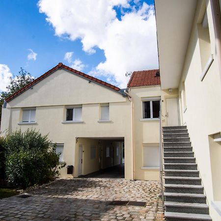 Appartement 1-4 Pers - Proche Paris, Cdg, Grand Paris Arena - A L'Ombre Du Pin "5" Le Pin  Luaran gambar