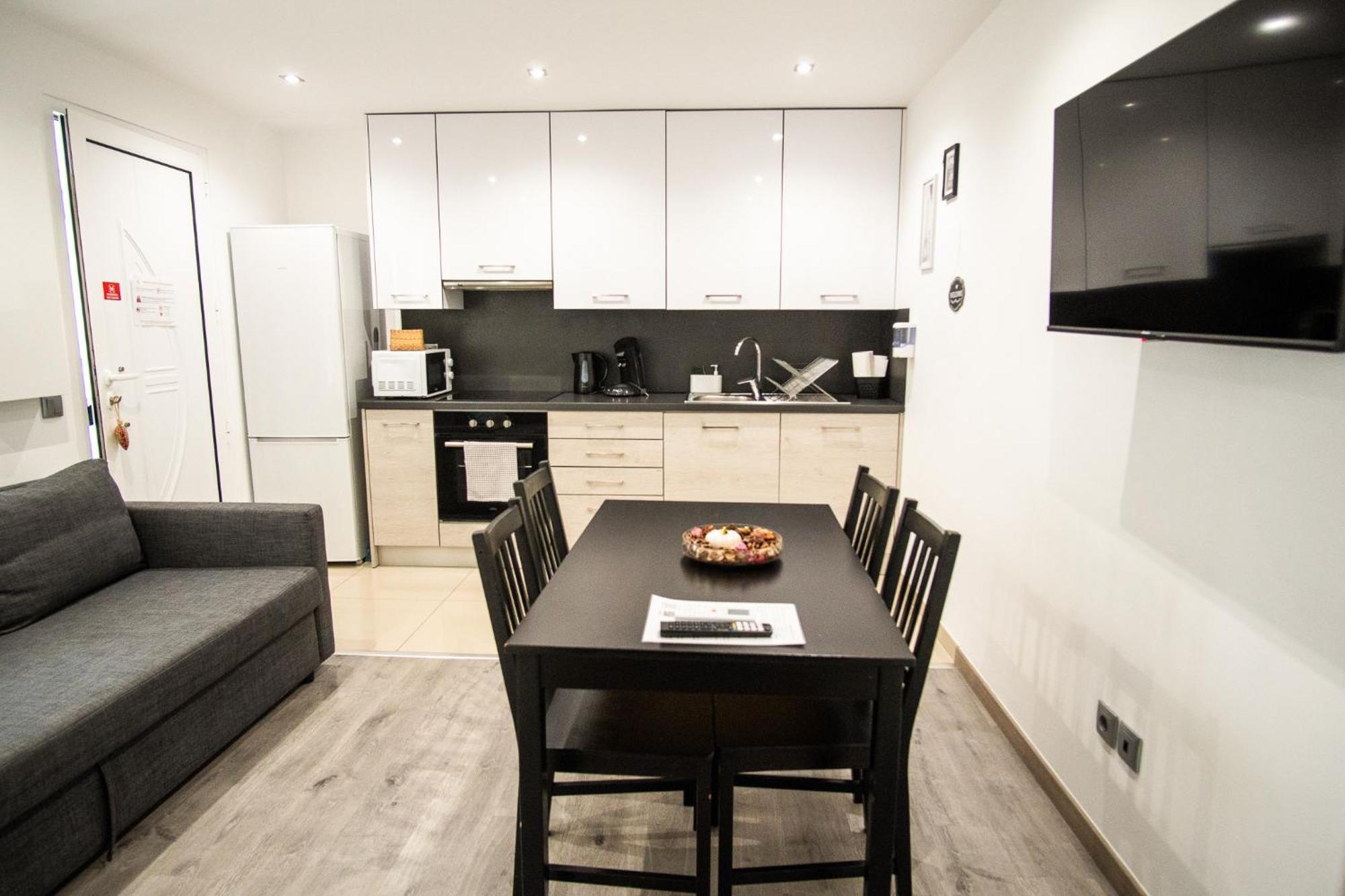 Appartement 1-4 Pers - Proche Paris, Cdg, Grand Paris Arena - A L'Ombre Du Pin "5" Le Pin  Luaran gambar